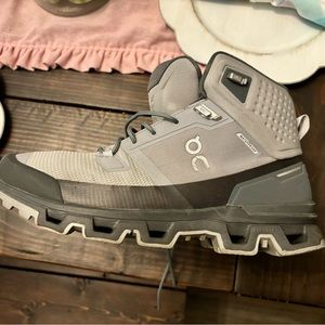 Oncloud Cloudrock 2 Men’s Waterproof 9.5 Boots